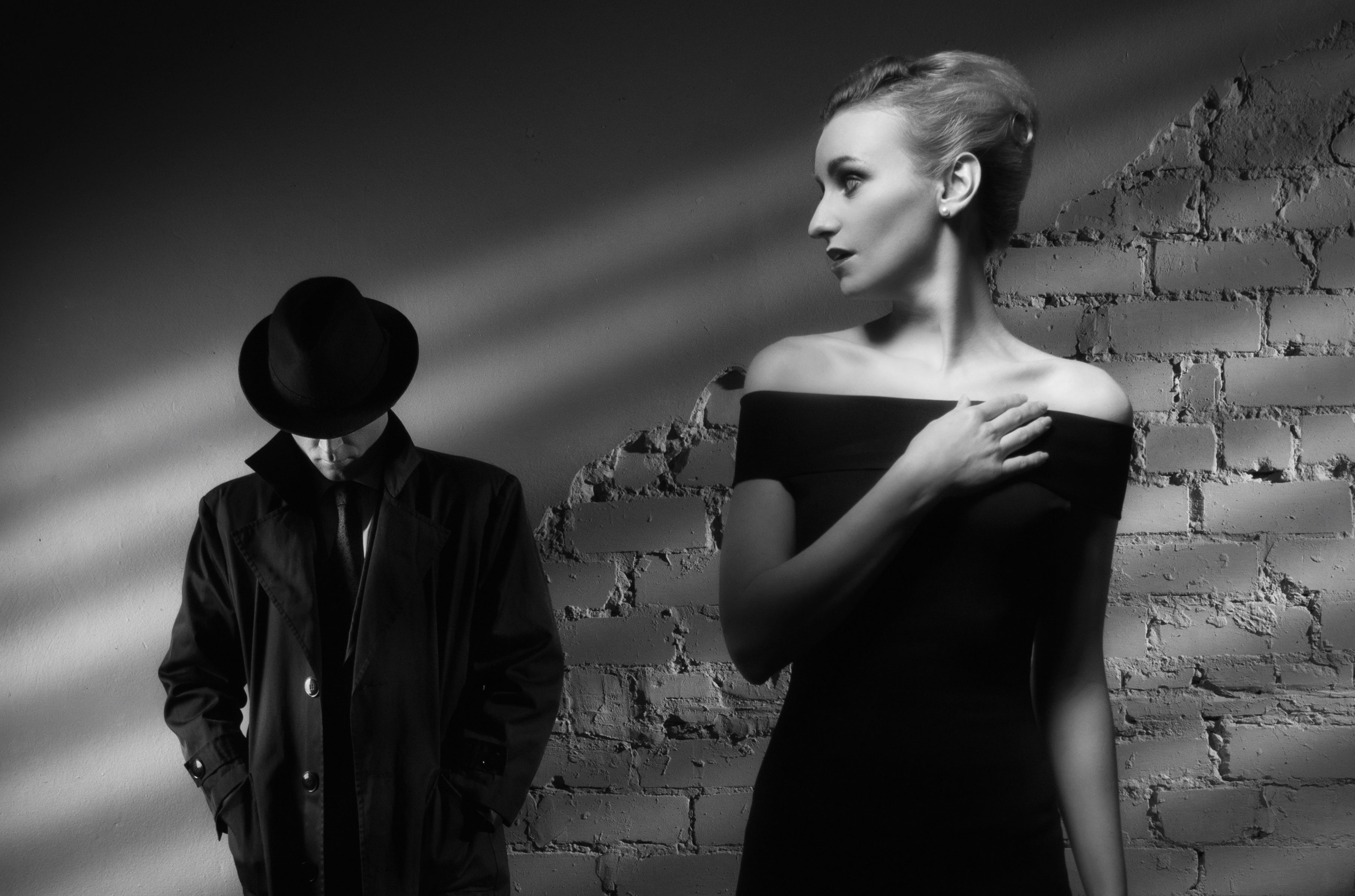 agatha-christie-s-the-stranger-11-02-19