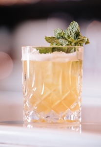 Cocktail_with_mint